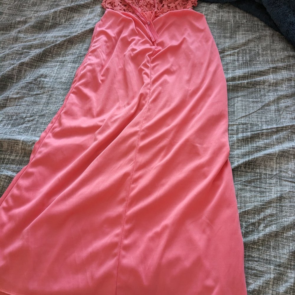 Open-back Maxi Dress - Picture 9 of 9